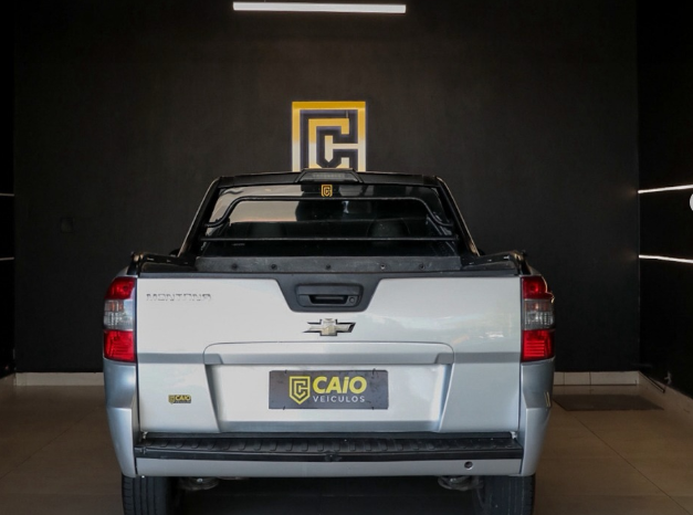 
								Chevrolet Montana full									
