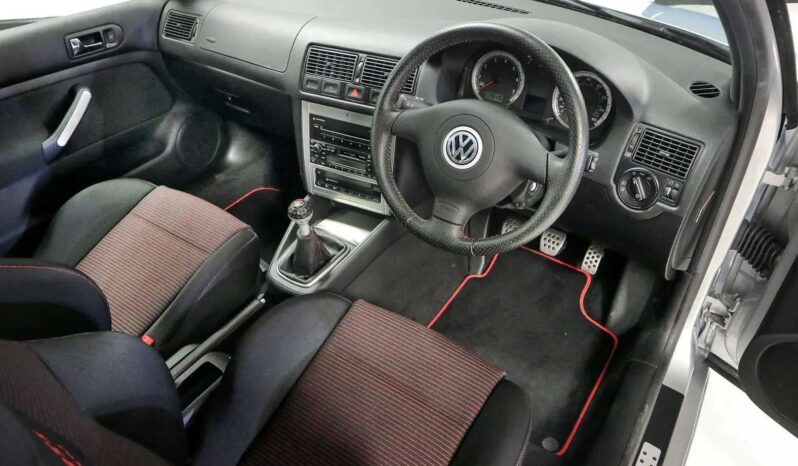 
								Golf GTI 1.8T full									